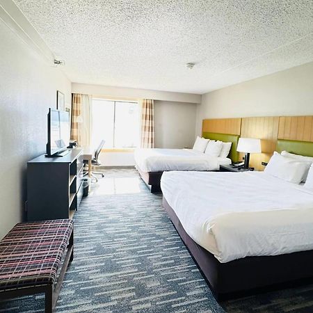 ホテル Wingate By Wyndham Lincoln Airport East エクステリア 写真