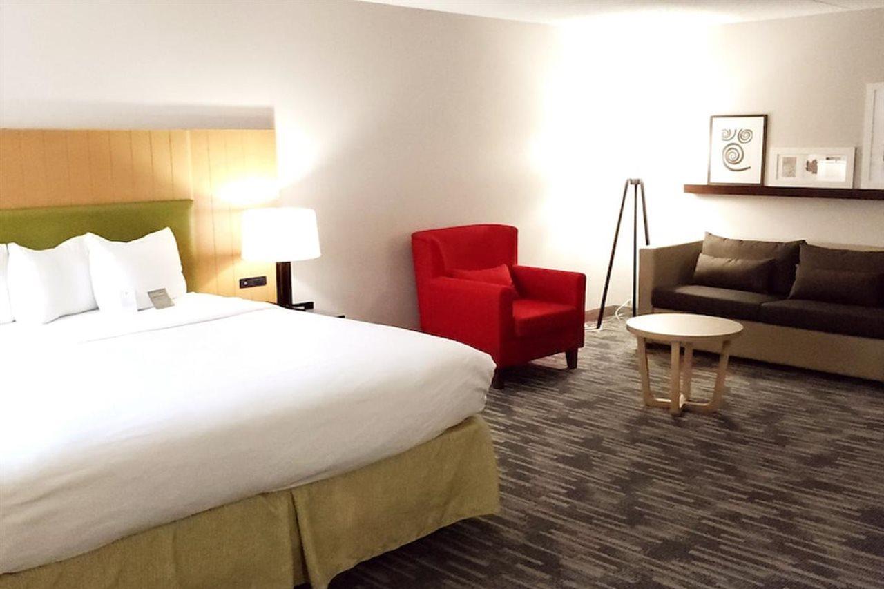 ホテル Wingate By Wyndham Lincoln Airport East エクステリア 写真