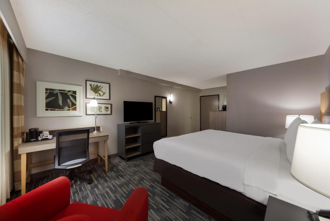 ホテル Wingate By Wyndham Lincoln Airport East エクステリア 写真