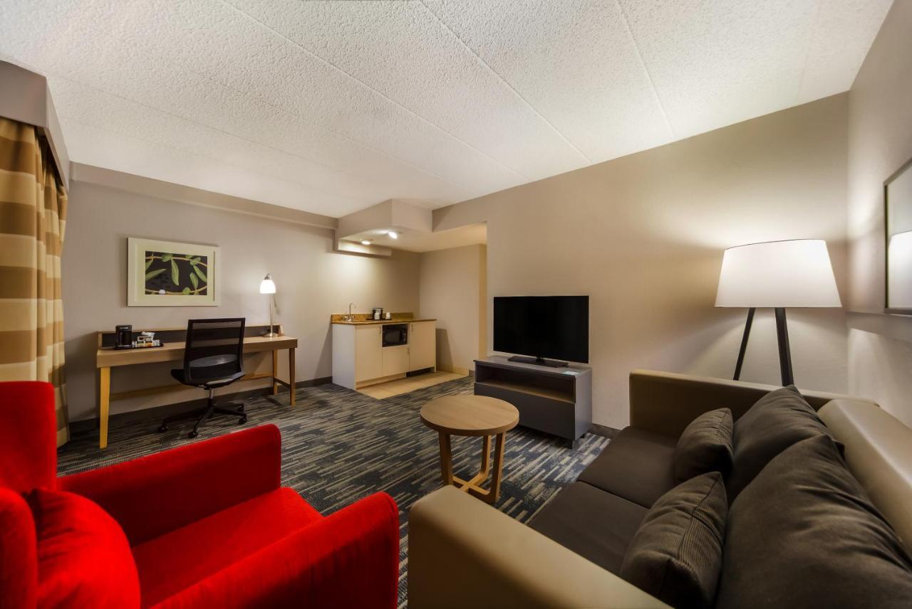 ホテル Wingate By Wyndham Lincoln Airport East エクステリア 写真
