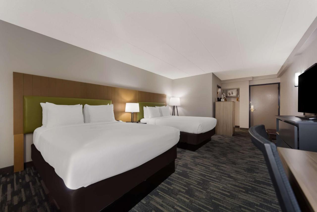 ホテル Wingate By Wyndham Lincoln Airport East エクステリア 写真