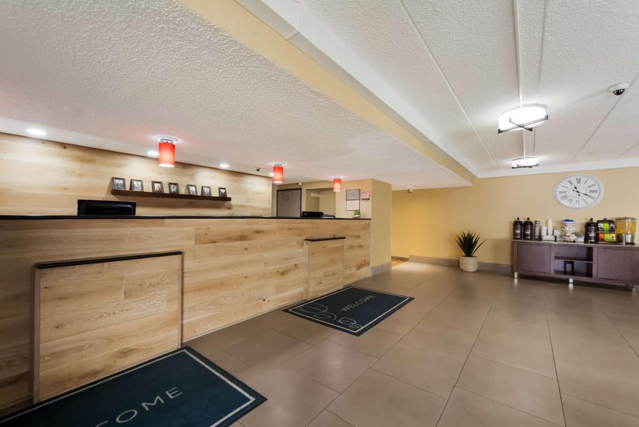 ホテル Wingate By Wyndham Lincoln Airport East エクステリア 写真