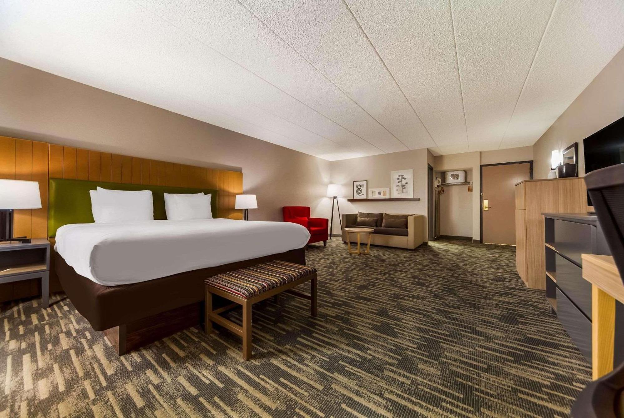 ホテル Wingate By Wyndham Lincoln Airport East エクステリア 写真