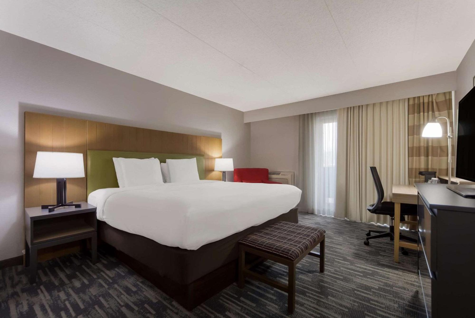 ホテル Wingate By Wyndham Lincoln Airport East エクステリア 写真
