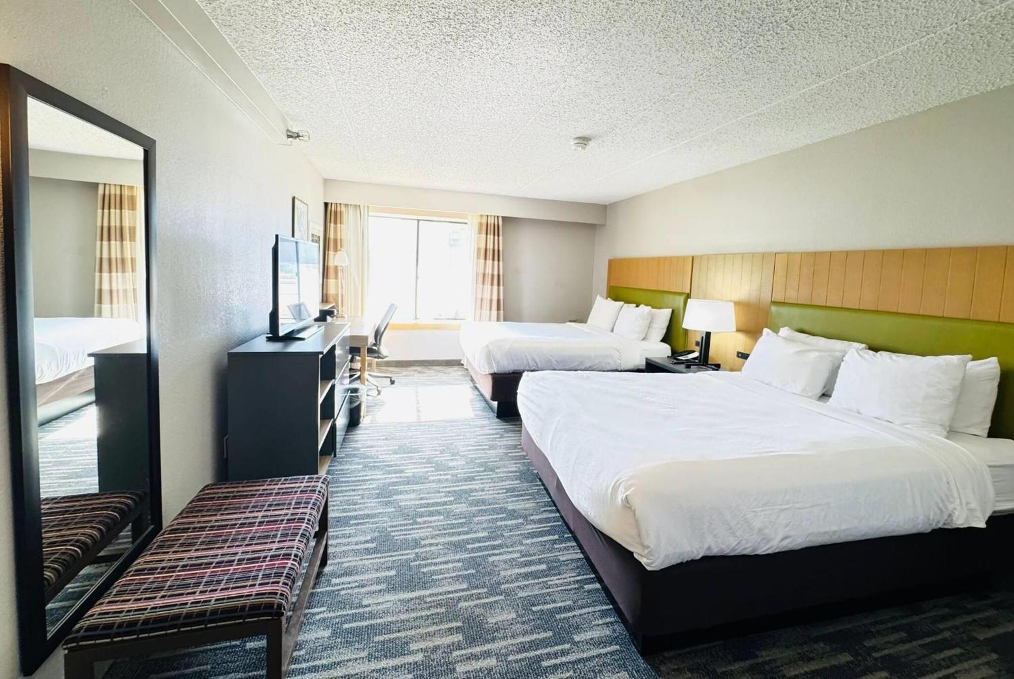 ホテル Wingate By Wyndham Lincoln Airport East エクステリア 写真